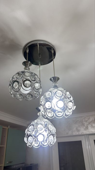 Люстра в отличном состоянии