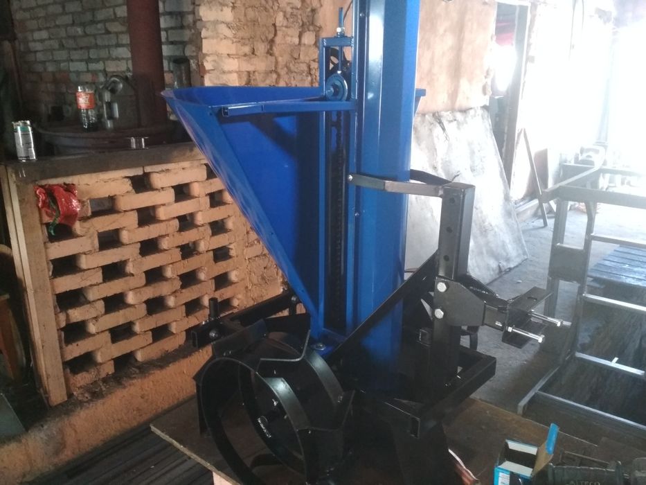 Картофелесажалка