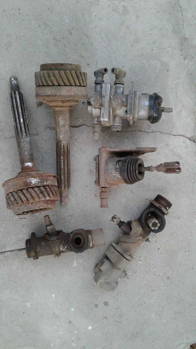 Б.у запчасти для автомобиля марки Маз