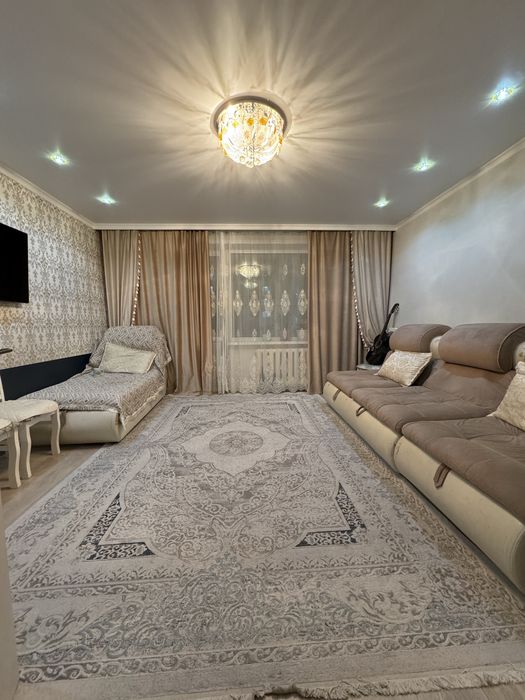 Продаю 4-комнатную квартиру в районе Пруды.