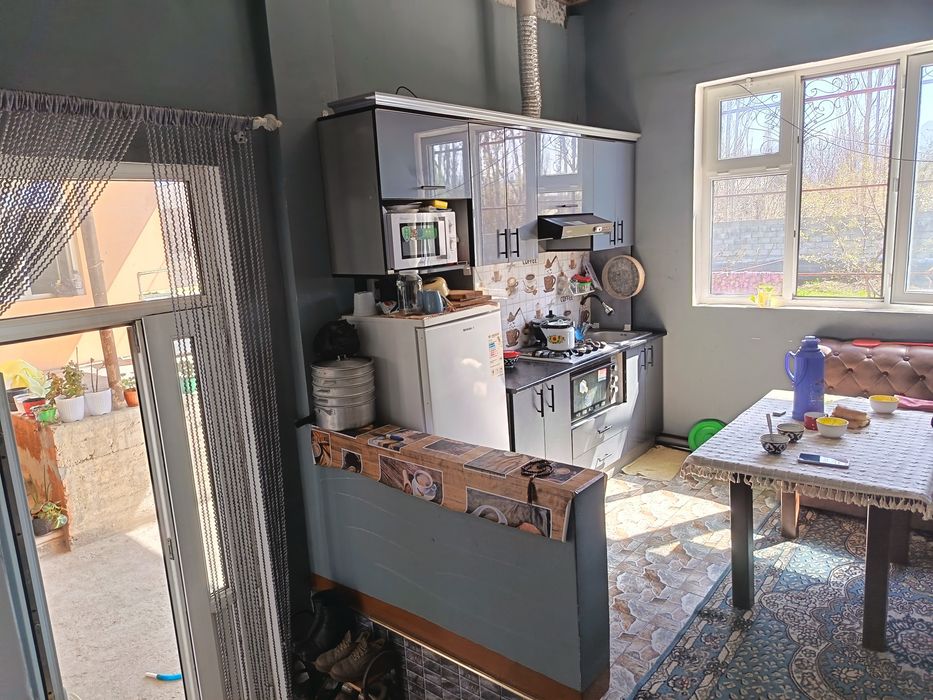 Uy sotiladi yashash uchun tayyor