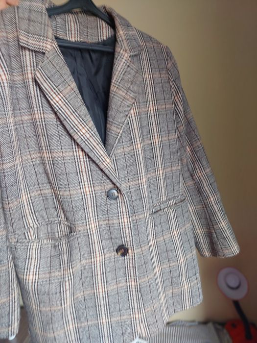 Продам пиджак клетч.