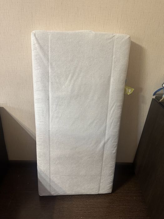 Детская кроватка - манеж