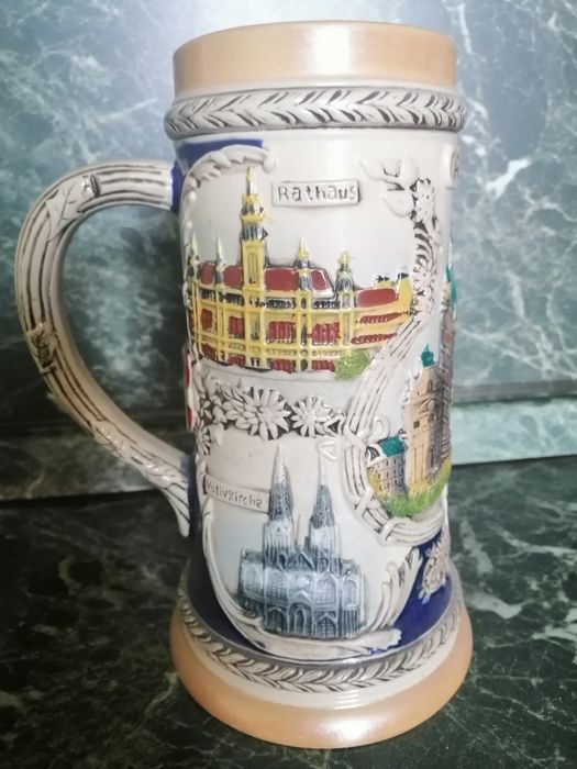 Пивная керамическая кружка