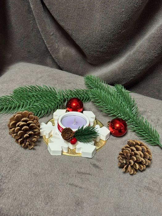 Ръчноизработени коледни свещи