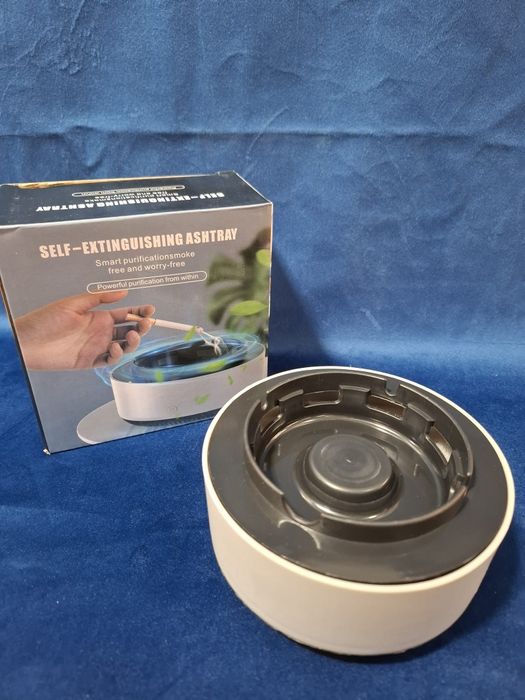 Scrumieră electronică cu auto-stingere și purificare a aerului.