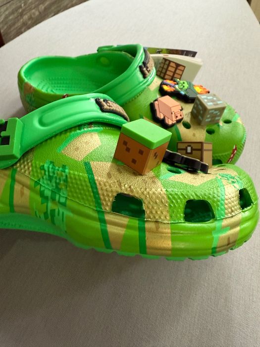 Яркие, крутые Кроксы Crocs Майнкрафт, понравятся любому ребенку