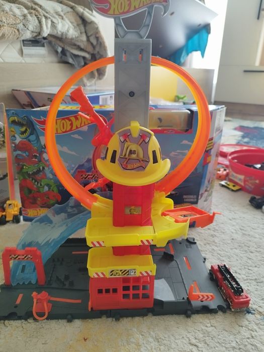 Писти  Hot Wheels