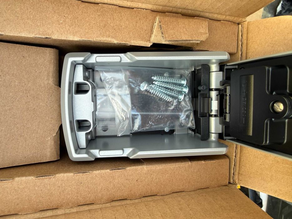 Cutie de chei electronica BT Master Lock 5441 mini seif