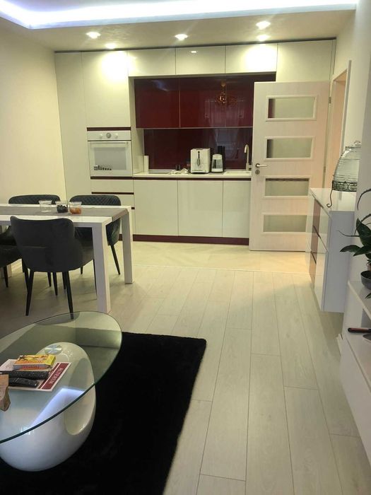 Дава се под наем Двустаен апартамент в София, Зона Б-5 - 70 кв.м за 725 € - Снимка #2