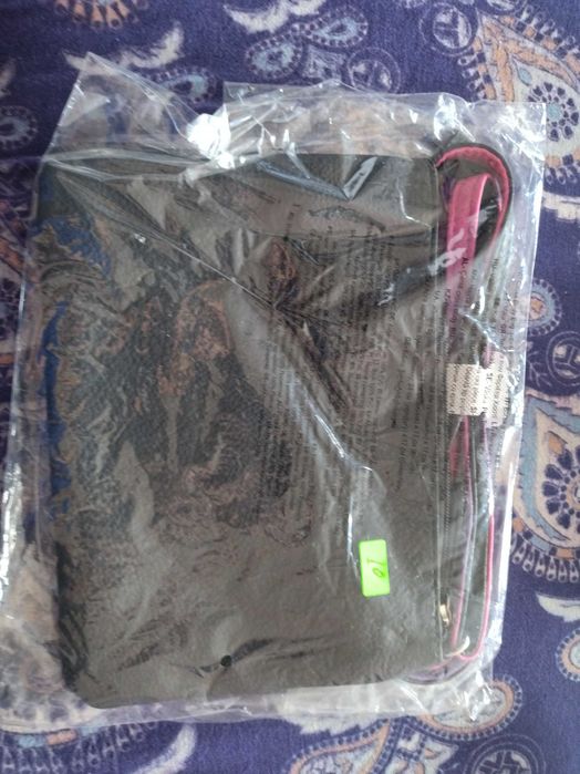 Чанта за през рамо Ейвън