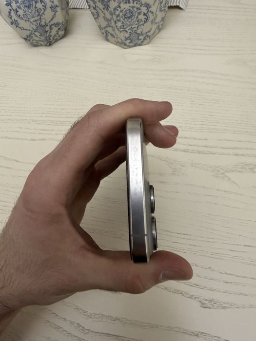 Продам Iphone 16 pro max 256gb