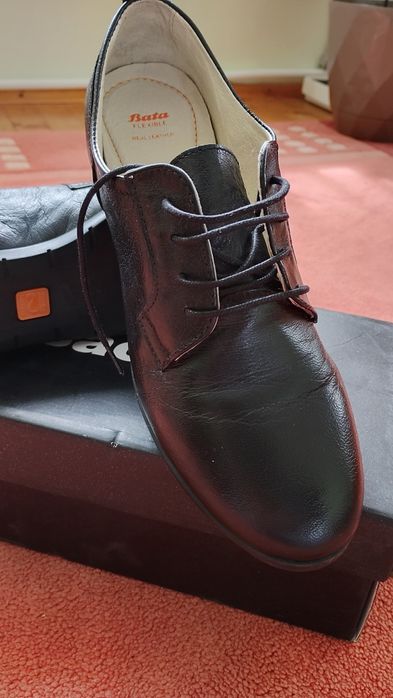 Италиански кожени обувки за тесен крак