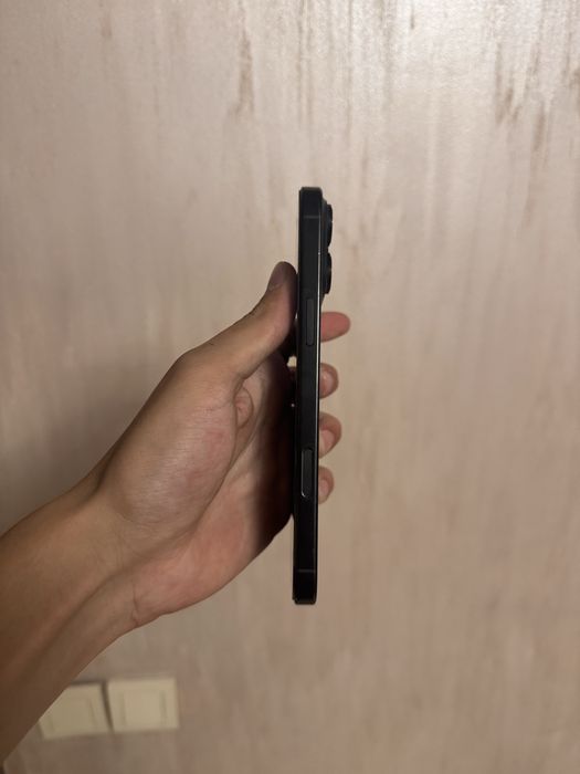Продам Iphon 16 pro max