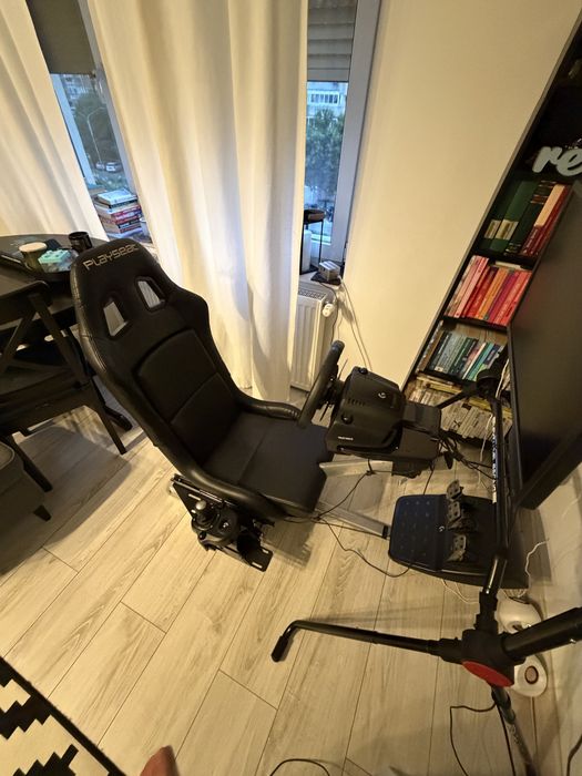 Scaun racing Playseat plus volan Logitech G923 si schimbator