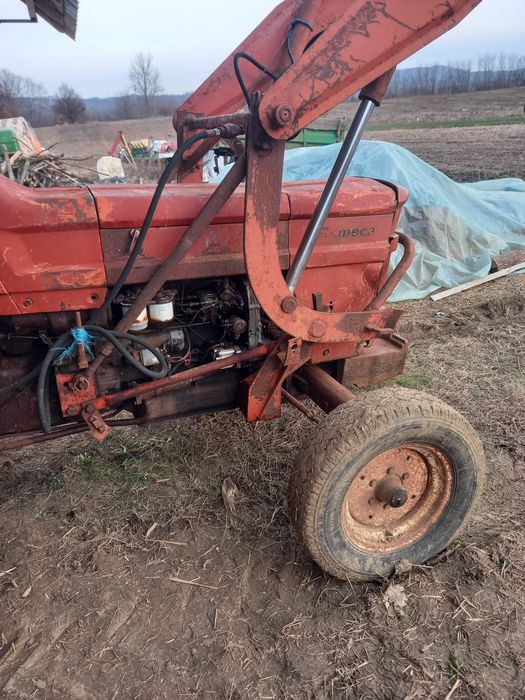 Încărcător tractor 640