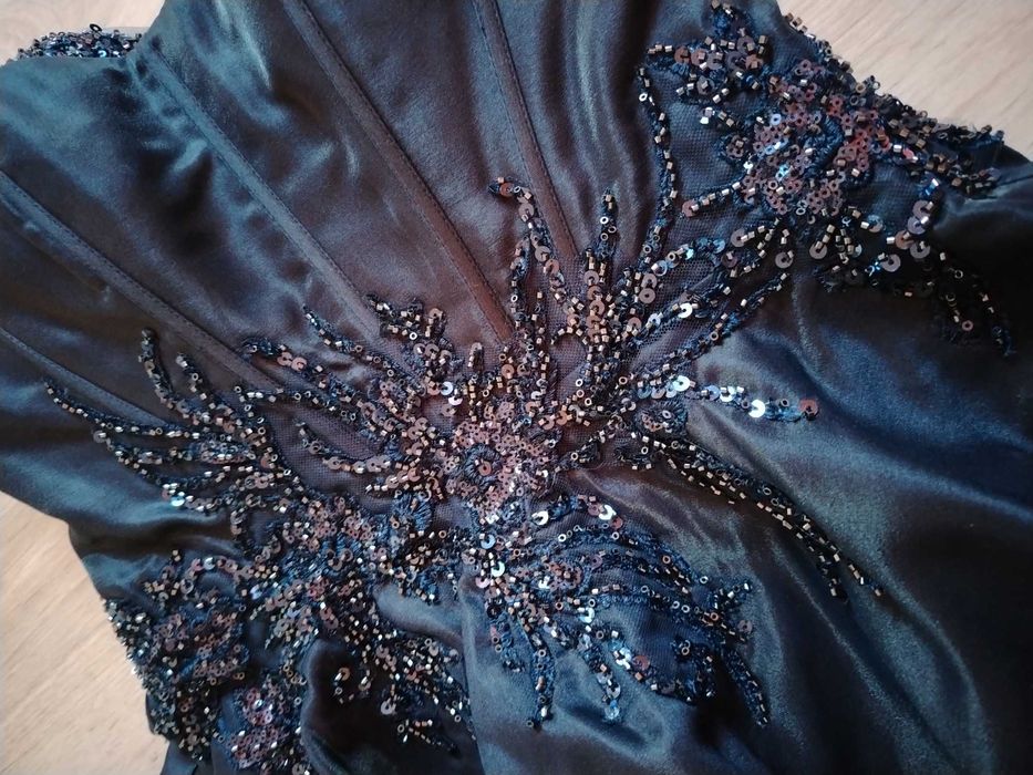 Бална тъмно синя рокля