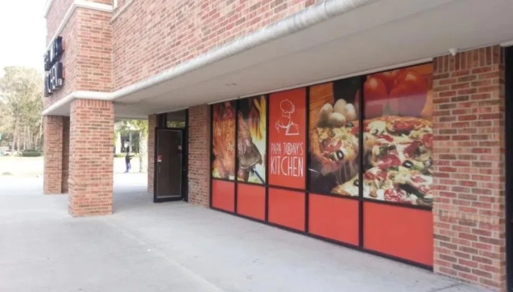 Window graphics - autocolant perforat - pentru spatii comerciale!