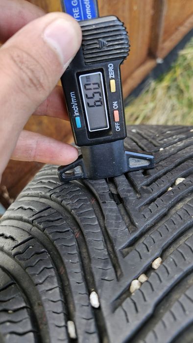 2бр гуми 215 60 17 мишелин