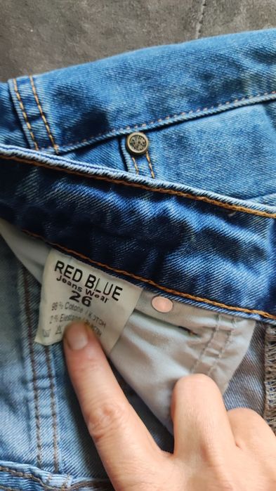 Дамски дънки и кожен панталон