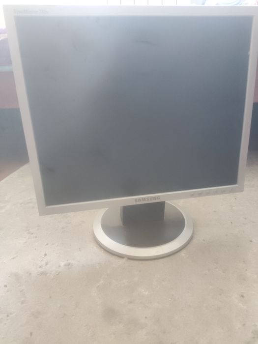 Монитор (не работает)