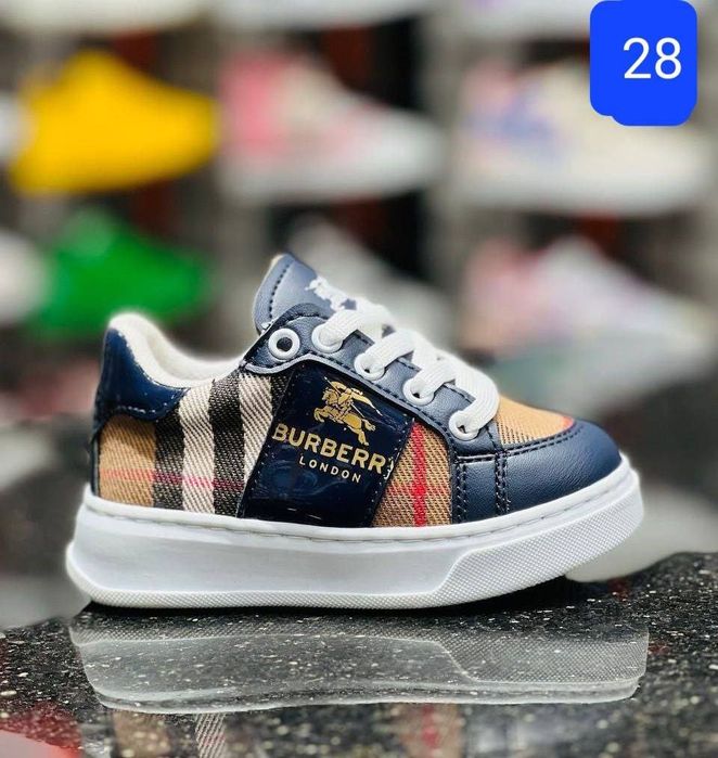 Adidasi fetite si baieti