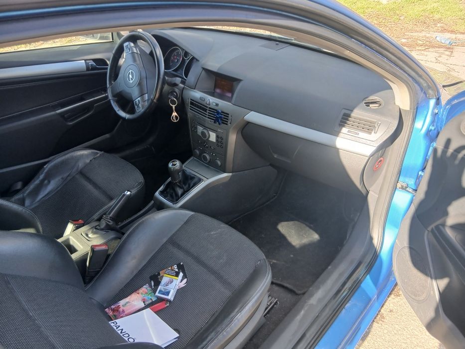 Опел Астра GTC 1.7 CDTI