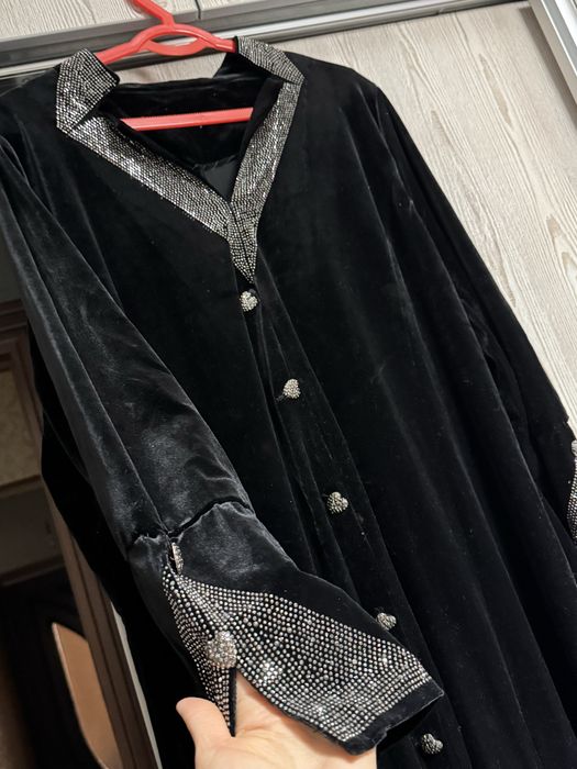 Продаеться женское платье