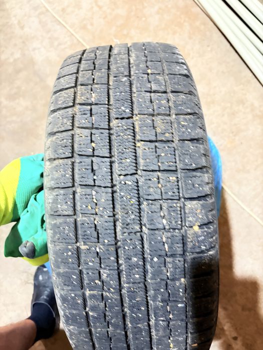 продам шины toyo 215/55/17