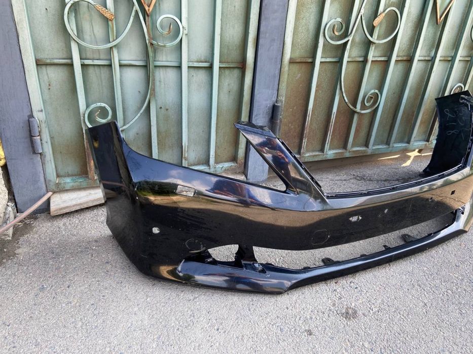 Продам бампер от камри 50