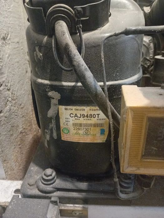 Хладилна маса сладкарска