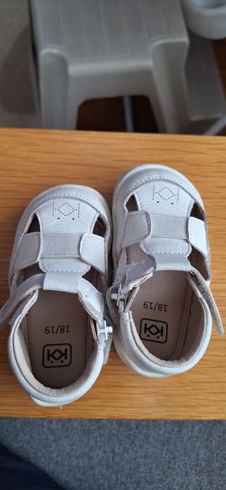 Бебешки  обувки.