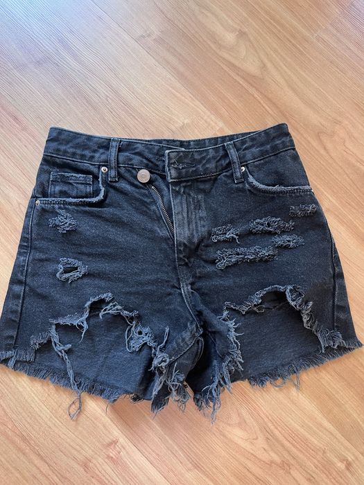 BERSHKA къси панталонки