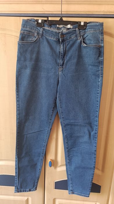 Брючки LC Waikiki цвета хаки 42 тур размер