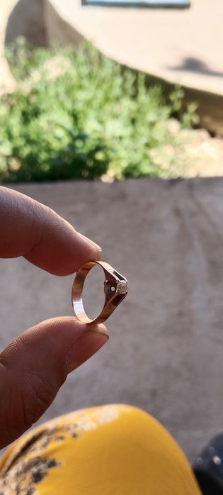 Tilla uzuk. 585 proba