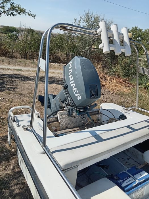Vând motor barcă 25 cp preț 650E