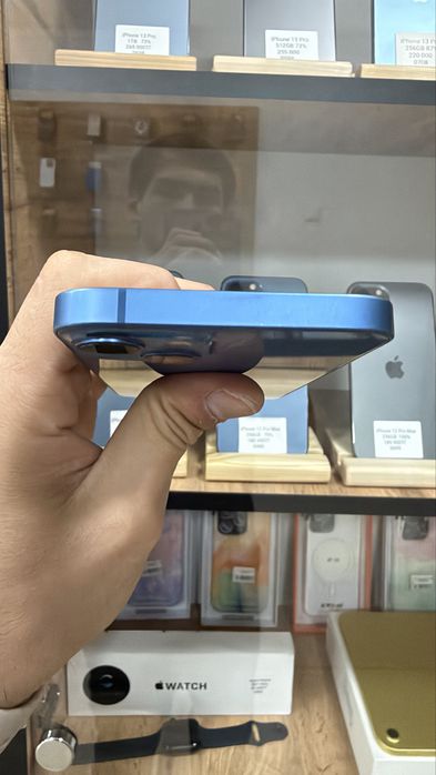 iPhone 13