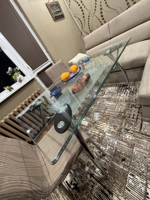 Стъклена маса за хол,кухня стая