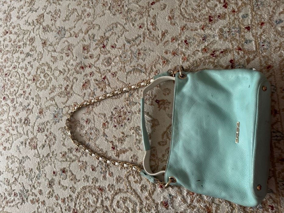 Продам сумки кожанные