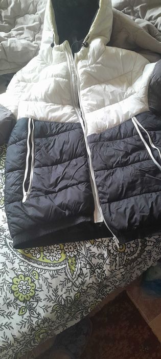 Продам куртку мужскую