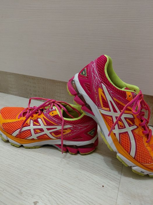 Asics дамски маратонки
