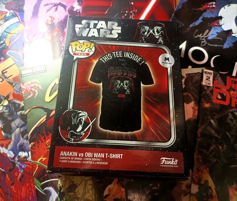 Продаю фигурки и футболки