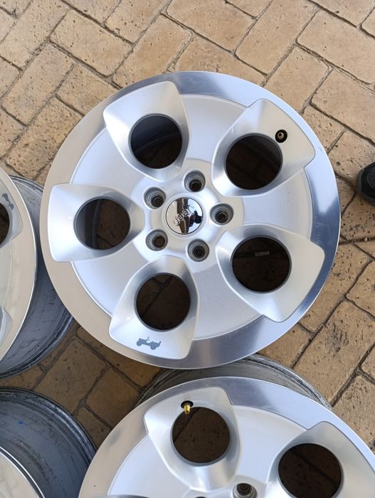 Оригинални джанти 5х127 18 цола Jeep Wrangler , TPMS
