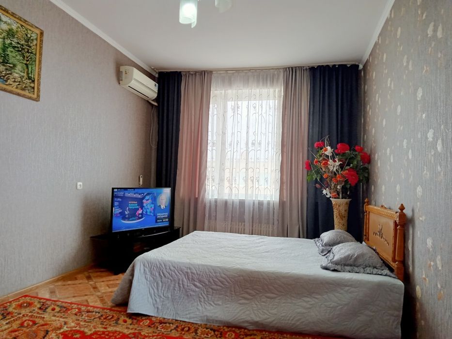 Сдаю посуточно 1кв мкр 9 дом 14