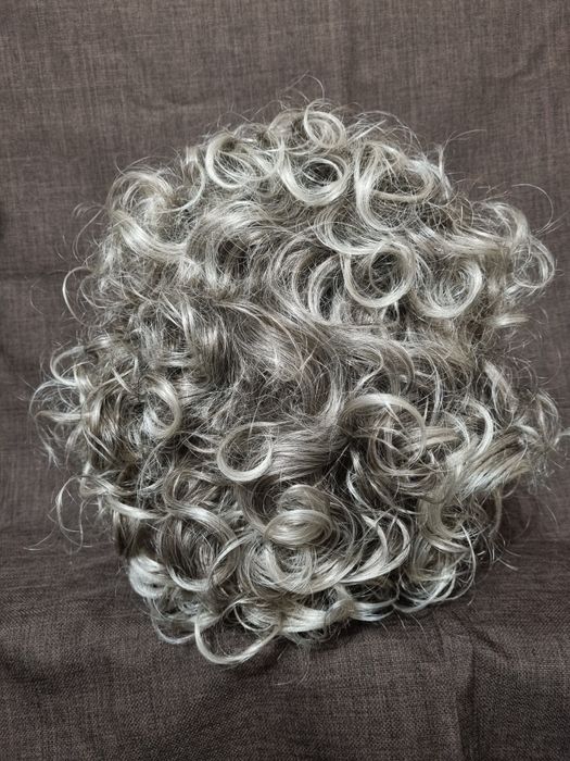 Продам парик новый