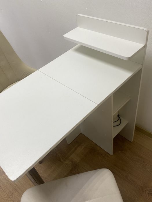 Продам стол для маникюра