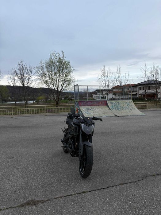 Vând Yamaha Mt125