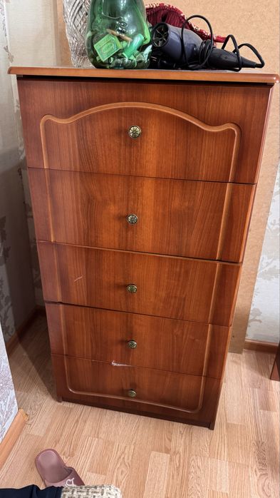 Спальный гарнитур продаю