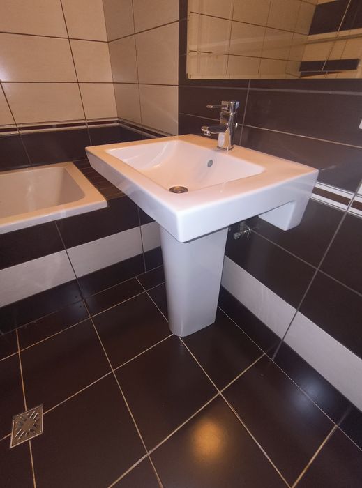 Lavoar cu picior pentru baie