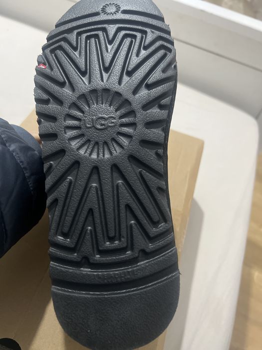 Ugg tazz slipers negru mar 42 NOU
